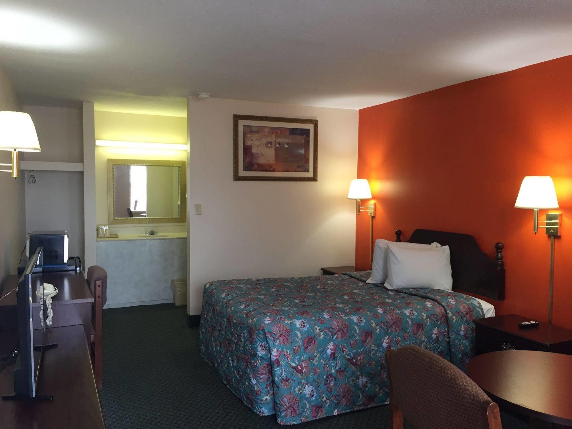 Economy Inn St. James Экстерьер фото